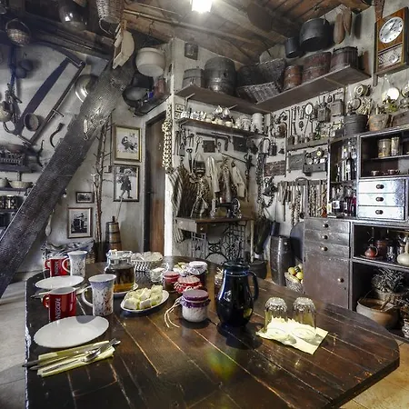 Bed & Breakfast Borovac 3*